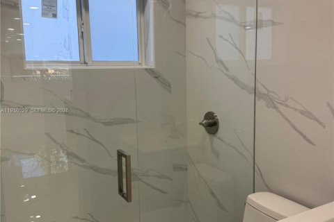 Купить виллу или дом в Саут-Майами, Флорида 2 спальни, 88.72м2, № 1995775 - фото 18