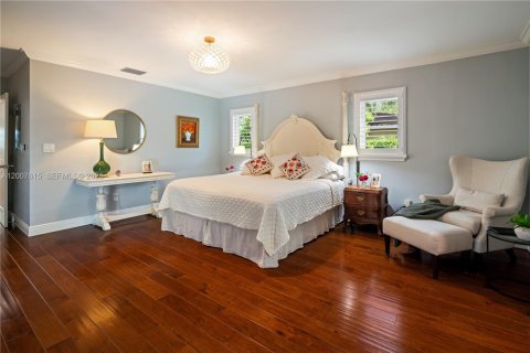 House in Palmetto Bay, Florida 4 bedrooms, 241.08 sq.m. № 2071641 - photo 26