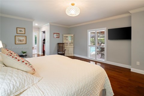 House in Palmetto Bay, Florida 4 bedrooms, 241.08 sq.m. № 2071641 - photo 27