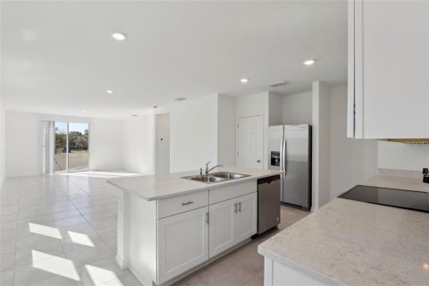Casa en alquiler en Haines City, Florida, 4 dormitorios, 149.29 m2 № 1816558 - foto 4
