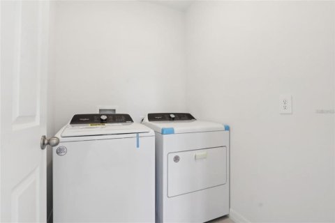 Casa en alquiler en Haines City, Florida, 4 dormitorios, 149.29 m2 № 1816558 - foto 27
