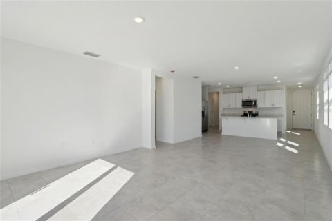 Casa en alquiler en Haines City, Florida, 4 dormitorios, 149.29 m2 № 1816558 - foto 7