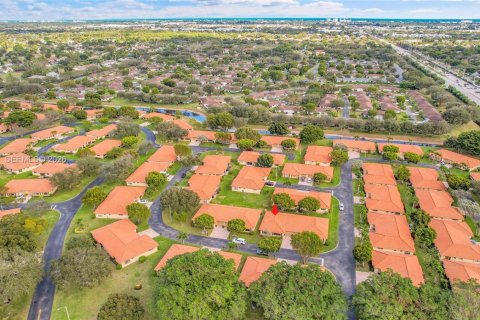 Casa en venta en Boynton Beach, Florida, 2 dormitorios, 130.43 m2 № 2001630 - foto 9