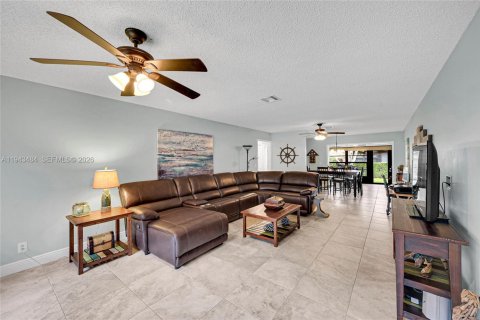 Casa en venta en Boynton Beach, Florida, 2 dormitorios, 130.43 m2 № 2001630 - foto 13