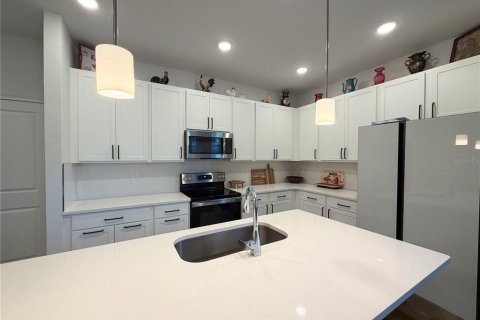 Adosado en venta en Saint Cloud, Florida, 4 dormitorios, 182.18 m2 № 2156250 - foto 7