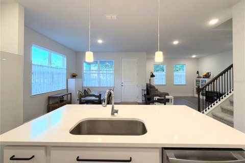 Adosado en venta en Saint Cloud, Florida, 4 dormitorios, 182.18 m2 № 2156250 - foto 8