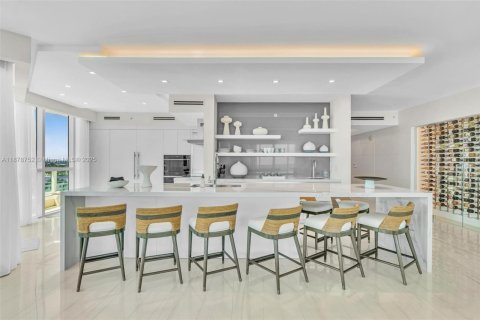 Condominio en venta en Fort Lauderdale, Florida, 4 dormitorios, 274.06 m2 № 1927581 - foto 13
