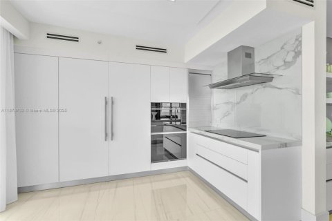 Condominio en venta en Fort Lauderdale, Florida, 4 dormitorios, 274.06 m2 № 1927581 - foto 16