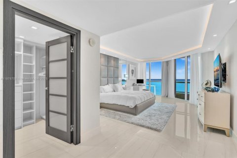 Condominio en venta en Fort Lauderdale, Florida, 4 dormitorios, 274.06 m2 № 1927581 - foto 20
