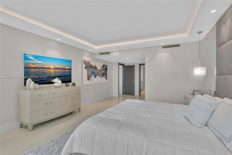 Condominio en venta en Fort Lauderdale, Florida, 4 dormitorios, 274.06 m2 № 1927581 - foto 27