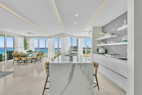 Condominio en venta en Fort Lauderdale, Florida, 4 dormitorios, 274.06 m2 № 1927581 - foto 4