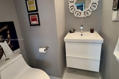 Снять в аренду кондоминиум в Норт-Майами, Флорида 1 спальня, 79.62м2, № 1969050 - фото 7