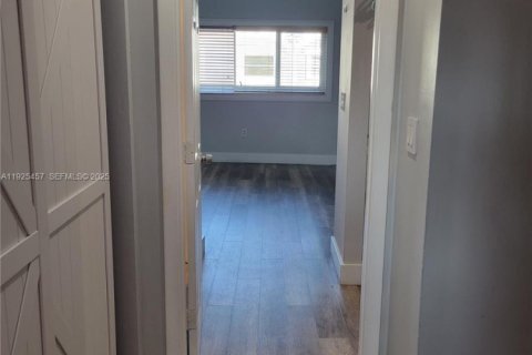 Townhouse in Pembroke Pines, Florida 3 bedrooms, 167.41 sq.m. № 1984007 - photo 22