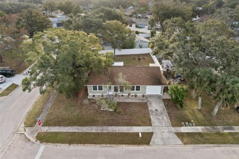 House in Pinellas Park, Florida 2 bedrooms, 84.54 sq.m. № 2341578 - photo 29