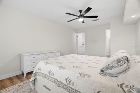 House in Pinellas Park, Florida 2 bedrooms, 84.54 sq.m. № 2341578 - photo 15