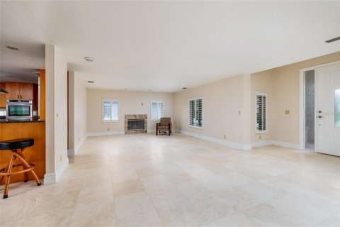 House in Saint Petersburg, Florida 3 bedrooms, 227.42 sq.m. № 2231452 - photo 11