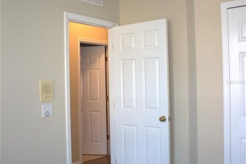 Townhouse in Sarasota, Florida 3 bedrooms, 138.15 sq.m. № 1914171 - photo 15