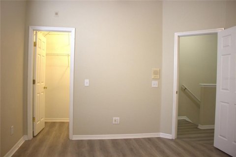Townhouse in Sarasota, Florida 3 bedrooms, 138.15 sq.m. № 1914171 - photo 11