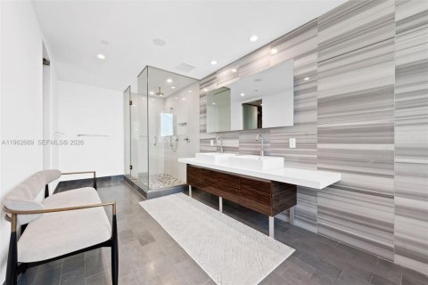 Купить кондоминиум в Майами, Флорида 4 спальни, 353.03м2, № 2028033 - фото 24