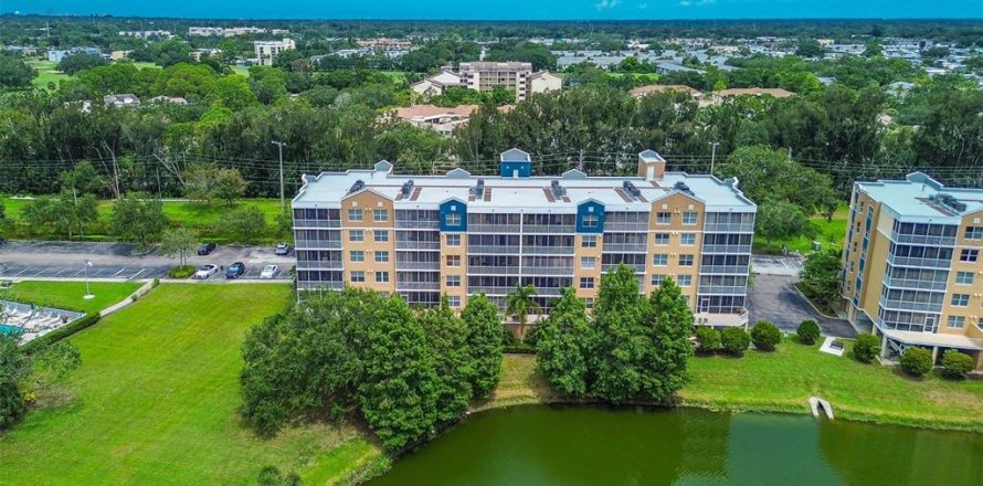 Condo à Largo, Floride, 3 chambres  № 1915160