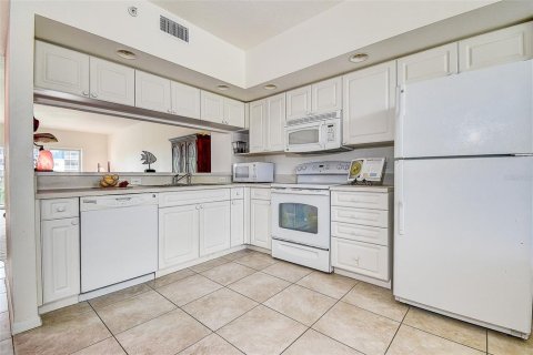 Copropriété à vendre à Largo, Floride: 3 chambres, 146.41 m2 № 1915160 - photo 3