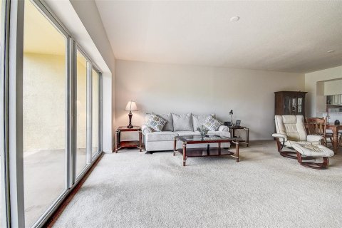 Copropriété à vendre à Largo, Floride: 3 chambres, 146.41 m2 № 1915160 - photo 6