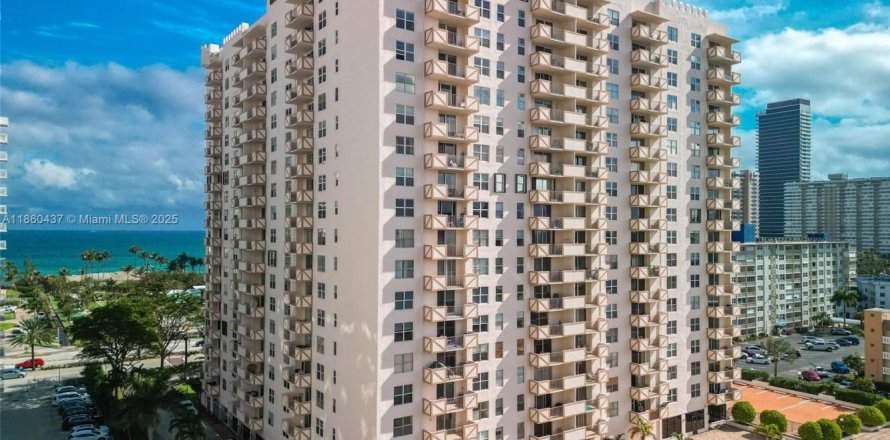 Condo à Hallandale Beach, Floride, 1 chambre № 1892512