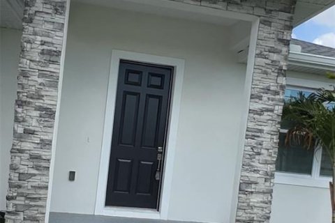 House in Rotonda, Florida 3 bedrooms, 139.91 sq.m. № 1609421 - photo 5