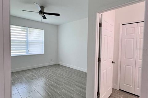 House in Rotonda, Florida 3 bedrooms, 139.91 sq.m. № 1609421 - photo 26