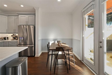 Touwnhouse à louer à Tampa, Floride: 3 chambres, 141.3 m2 № 2167130 - photo 16