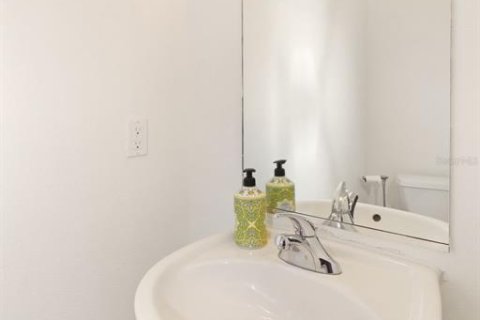 Touwnhouse à louer à Tampa, Floride: 3 chambres, 141.3 m2 № 2167130 - photo 6