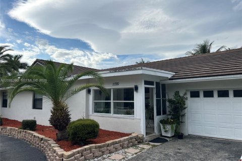 Casa en alquiler en Plantation, Florida, 3 dormitorios, 180.04 m2 № 2071156 - foto 3