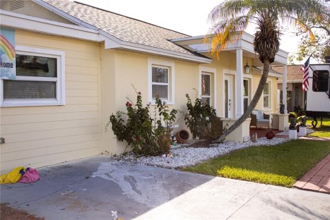 Villa ou maison à vendre à Tampa, Floride: 3 chambres, 163.97 m2 № 1816296 - photo 5