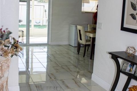 Villa ou maison à vendre à Tampa, Floride: 3 chambres, 163.97 m2 № 1816296 - photo 14