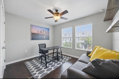 House in Tampa, Florida 4 bedrooms, 201.41 sq.m. № 1679304 - photo 19