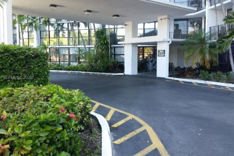 Condo à Hallandale Beach, Floride, 1 chambre  № 2080747