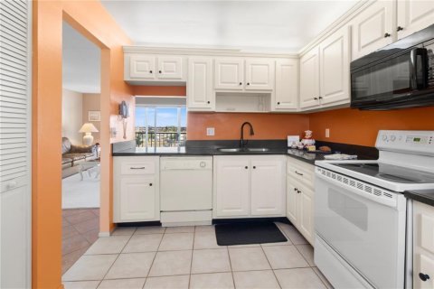 Condominio en venta en Bradenton, Florida, 2 dormitorios, 93.65 m2 № 2094702 - foto 13