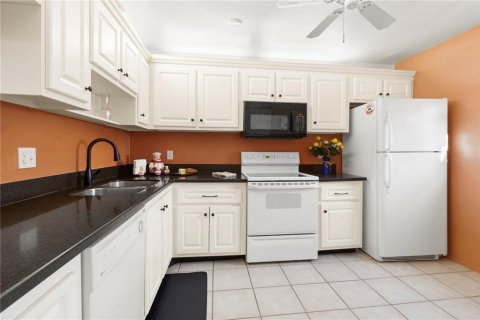 Condominio en venta en Bradenton, Florida, 2 dormitorios, 93.65 m2 № 2094702 - foto 12