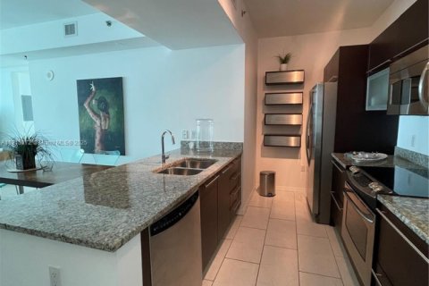 Condo in Miami, Florida, 1 bedroom  № 1971414 - photo 5