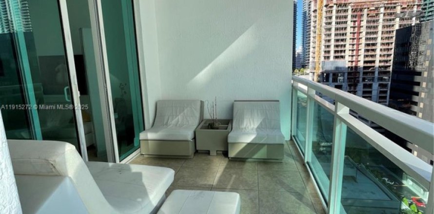 Condo in Miami, Florida, 1 bedroom  № 1971414