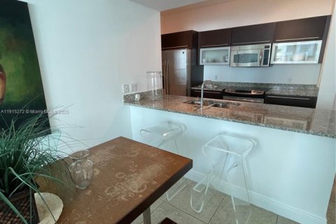 Condo in Miami, Florida, 1 bedroom  № 1971414 - photo 8