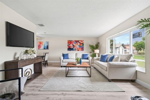 Villa ou maison à vendre à Winter Park, Floride: 4 chambres, 179.86 m2 № 2312685 - photo 3