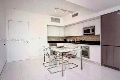 Condominio en venta en Miami, Florida, 1 dormitorio, 70.98 m2 № 2154450 - foto 3