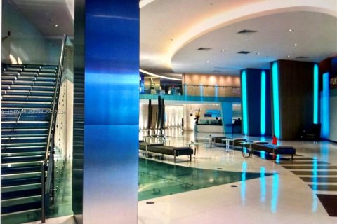 Condominio en venta en Miami, Florida, 1 dormitorio, 70.98 m2 № 2154450 - foto 2