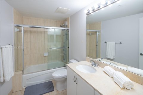 Copropriété à louer à Miami, Floride: 2 chambres, 97.36 m2 № 1970311 - photo 14