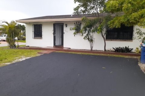 Casa en Miami Gardens, Florida 3 dormitorios, 94.3 m2 № 2018943