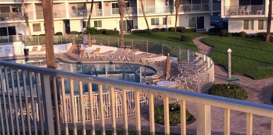 Condo à Ormond Beach, Floride, 2 chambres  № 2130778