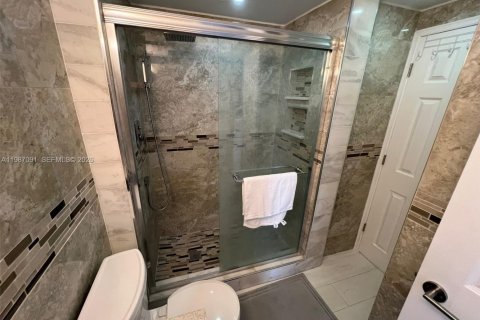 Купить кондоминиум в Майами, Флорида 1 спальня, 79.99м2, № 2046545 - фото 21