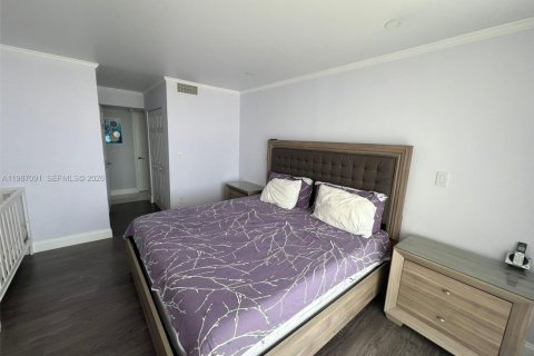 Купить кондоминиум в Майами, Флорида 1 спальня, 79.99м2, № 2046545 - фото 16