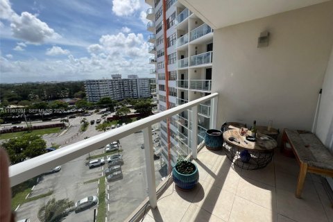 Купить кондоминиум в Майами, Флорида 1 спальня, 79.99м2, № 2046545 - фото 30